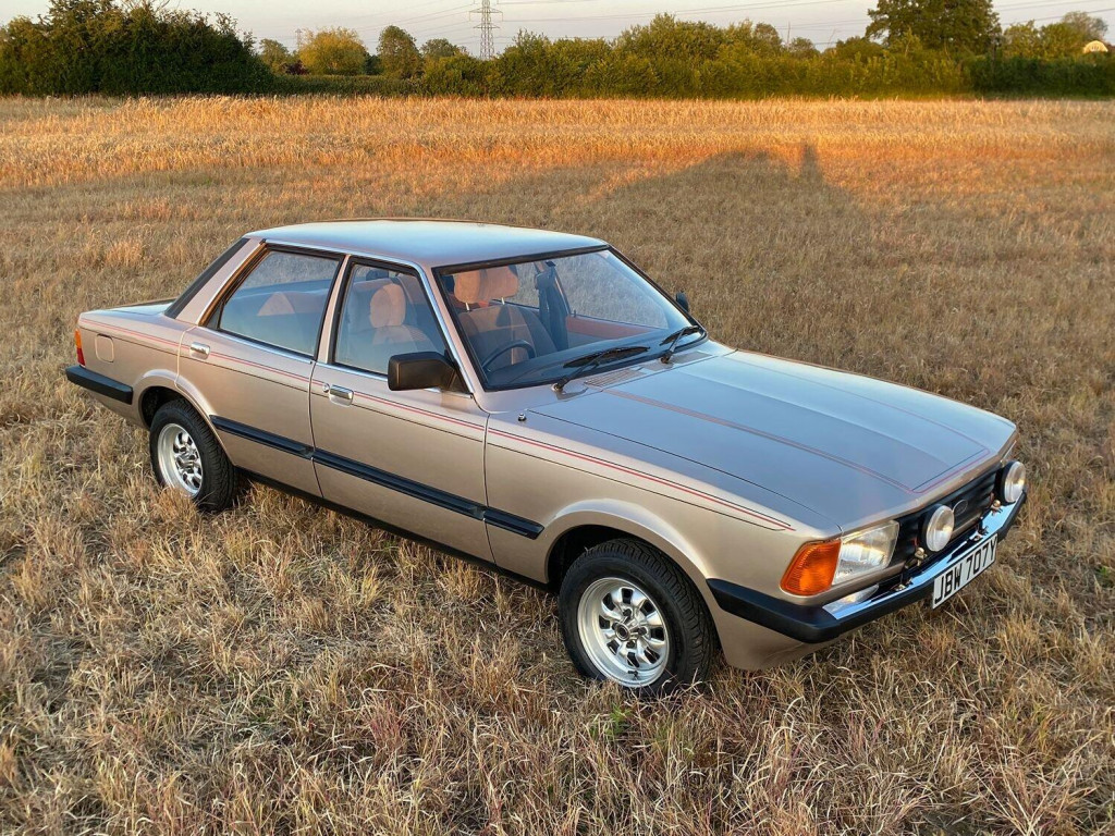 FORD CORTINA