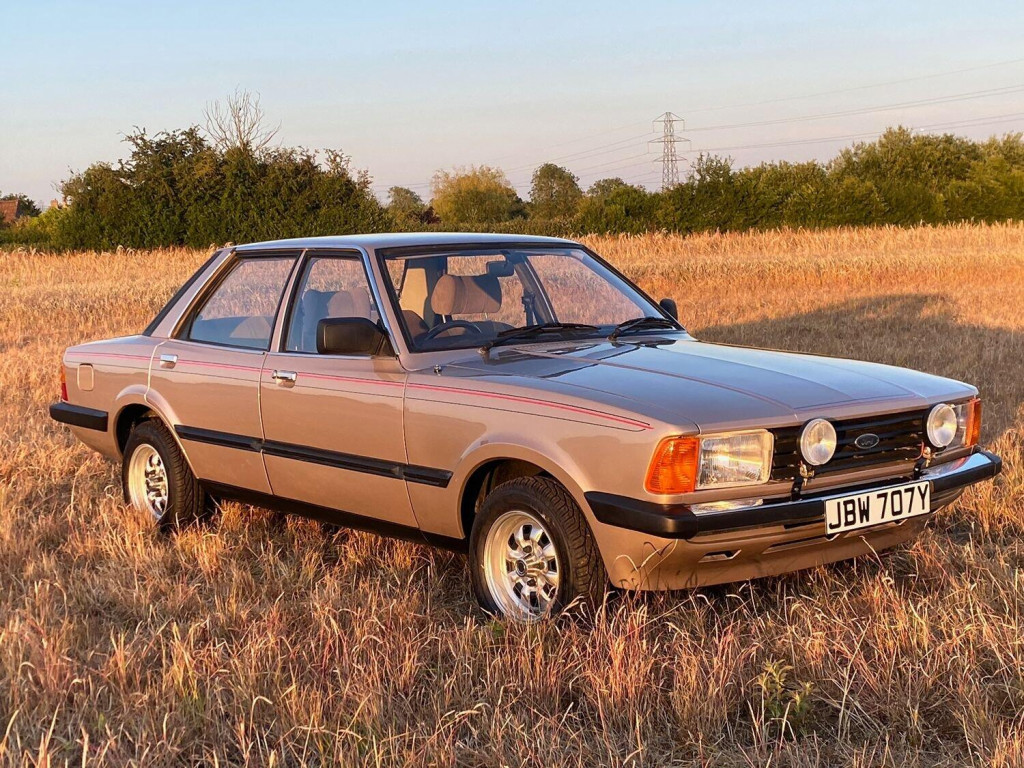View FORD CORTINA MK5 1.6 CRUSADER SALOON