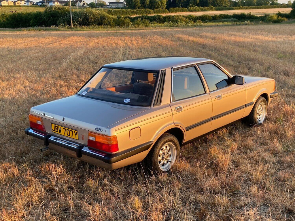 FORD CORTINA