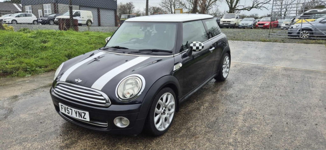 MINI HATCH