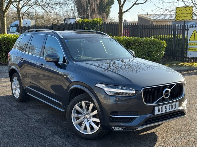 VOLVO XC90 2.0 Momentum (19