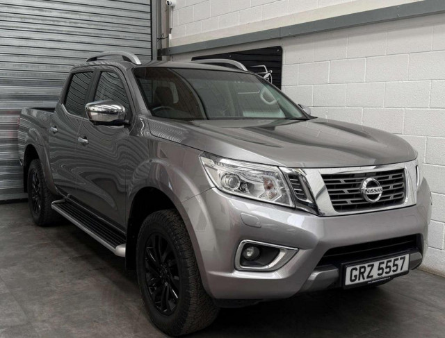 NISSAN NAVARA 2.3 dCi Tekna