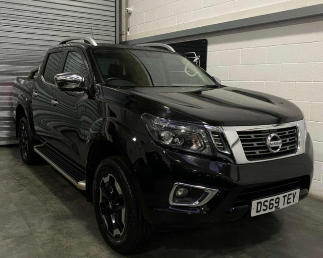 NISSAN NAVARA 2.3 dCi Tekna