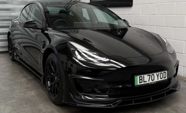 TESLA MODEL 3 Standard Range Plus