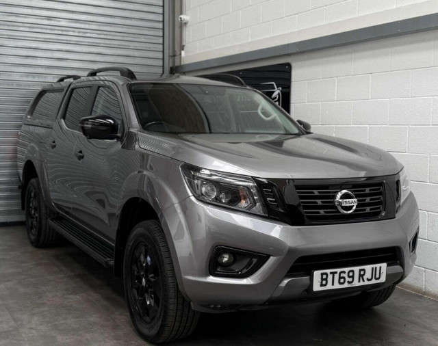 NISSAN NAVARA 2.3 dCi N-Guard