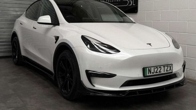TESLA MODEL Y (Dual Motor) Long Range