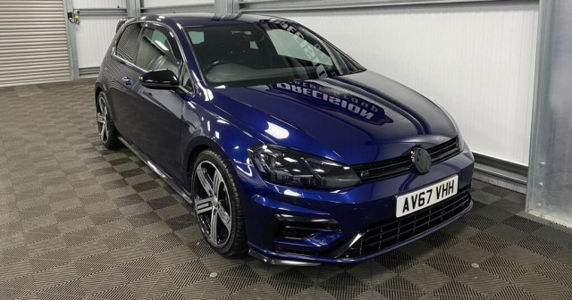 VOLKSWAGEN GOLF 2.0 TSI R