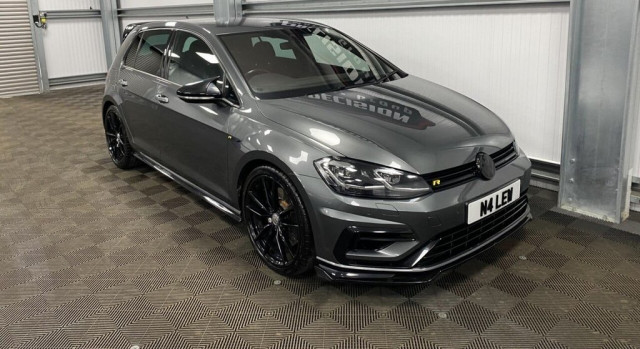 VOLKSWAGEN GOLF 2.0 TSI R