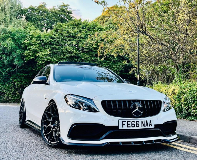 MERCEDES-BENZ C CLASS 4.0 C63 V8 BiTurbo AMG