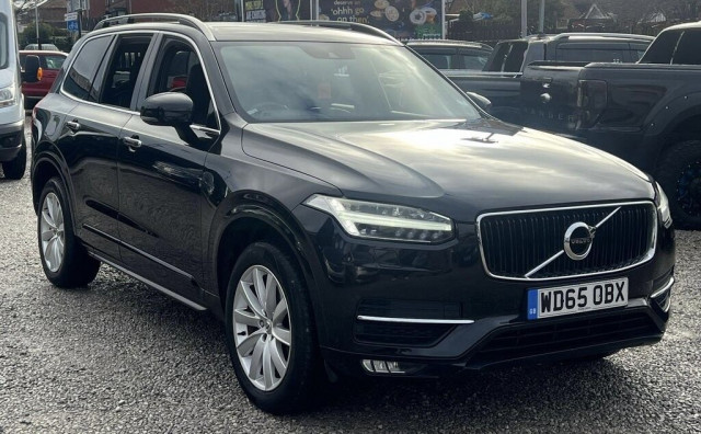VOLVO XC90 2.0 Momentum (19