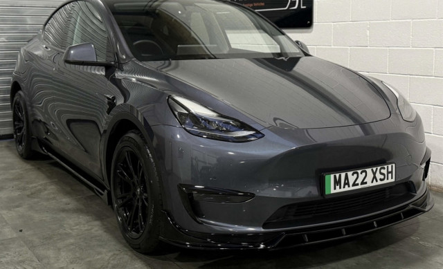 TESLA MODEL Y (Dual Motor) Long Range