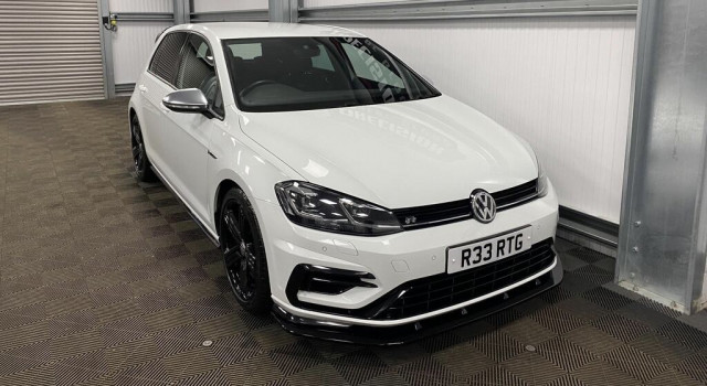 VOLKSWAGEN GOLF 2.0 TSI R