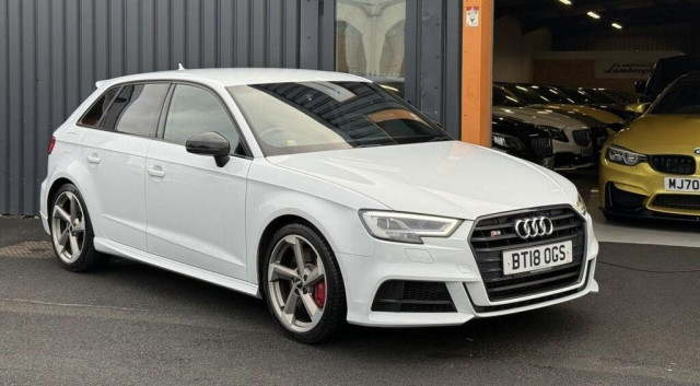 AUDI S3 2.0 TFSI Black Edition