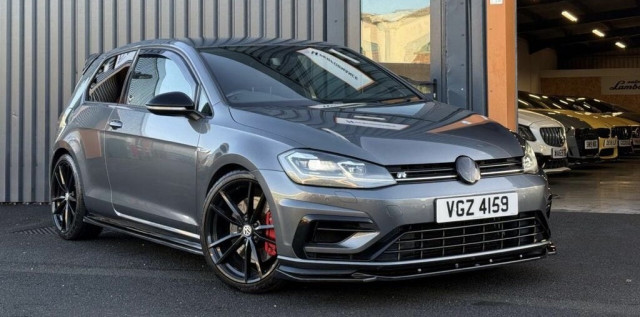 VOLKSWAGEN GOLF 2.0 TSI R