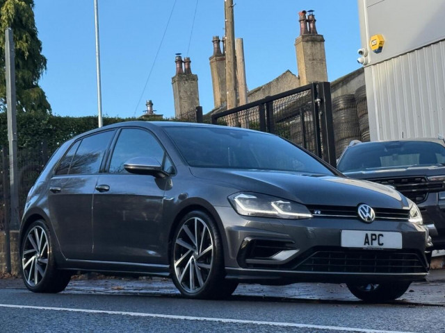 VOLKSWAGEN GOLF 2.0 TSI R