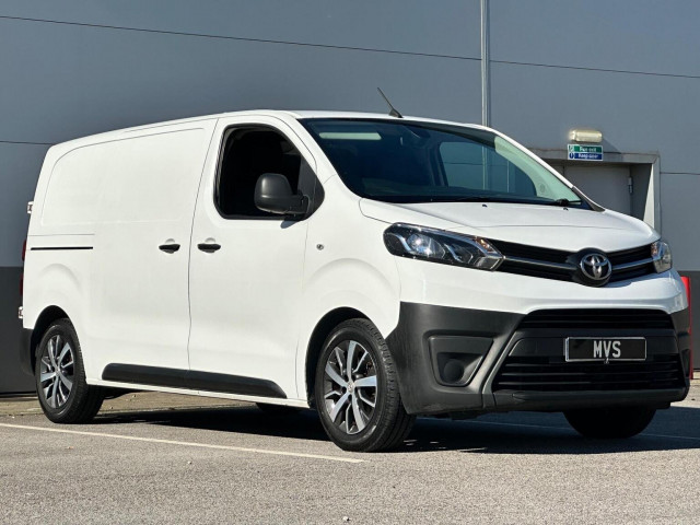 TOYOTA PROACE
