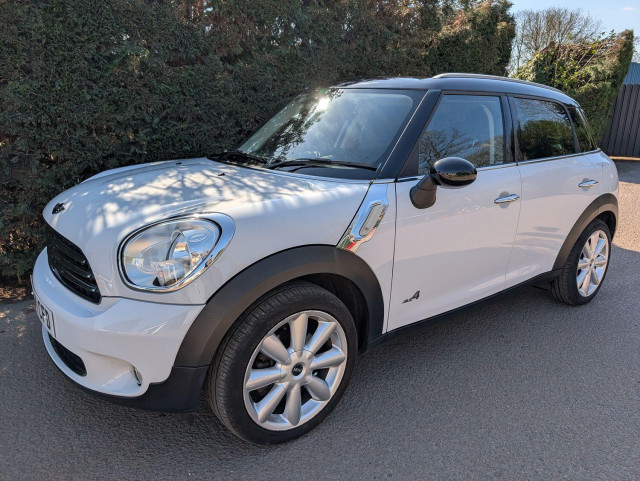 MINI COUNTRYMAN