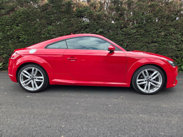 AUDI TT