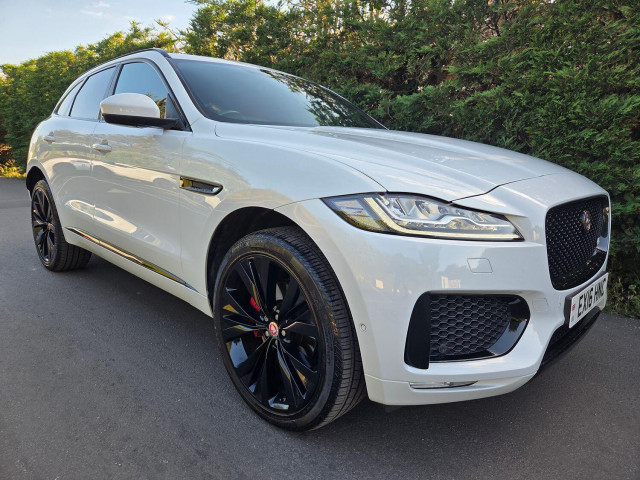 JAGUAR F-PACE