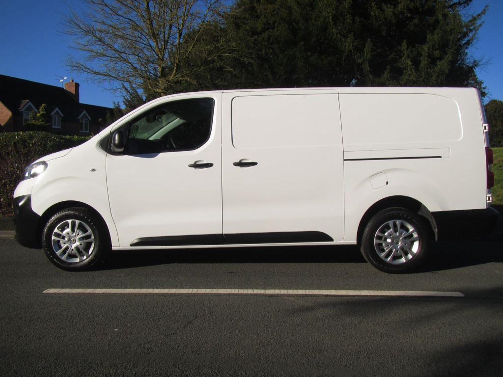 VAUXHALL VIVARO