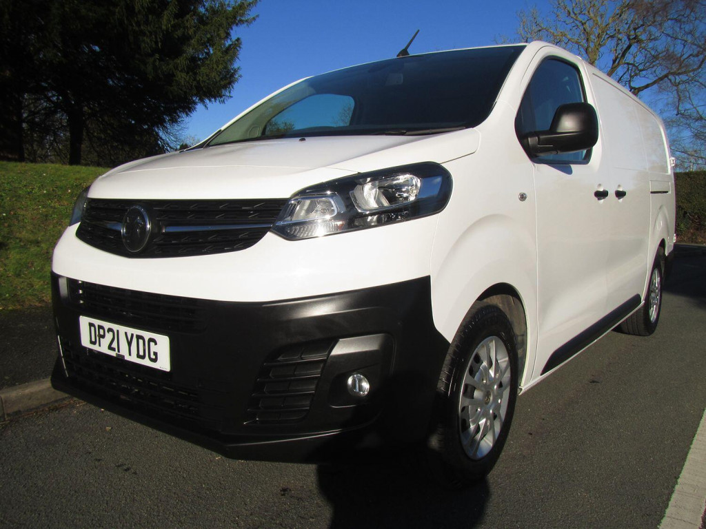 View VAUXHALL VIVARO 1.5 Turbo D 2900 Dynamic - REPAIRED CAT S