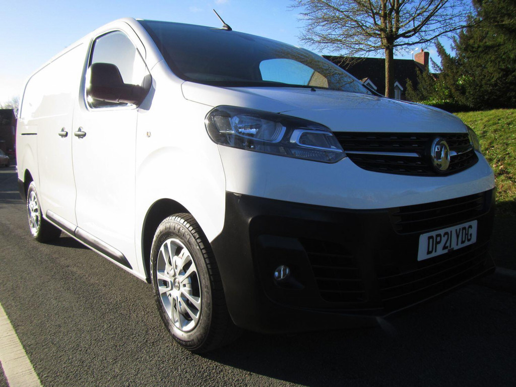 View VAUXHALL VIVARO 1.5 Turbo D 2900 Dynamic - REPAIRED CAT S