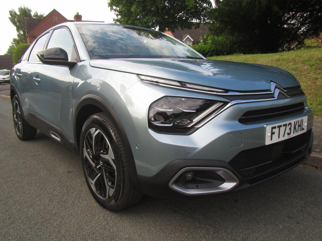 View CITROEN C4 1.2 PureTech MAX