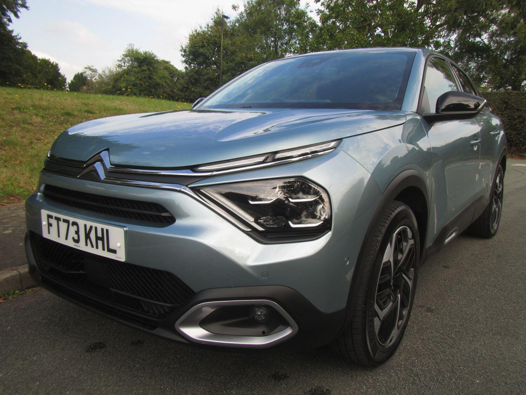 View CITROEN C4 1.2 PureTech MAX