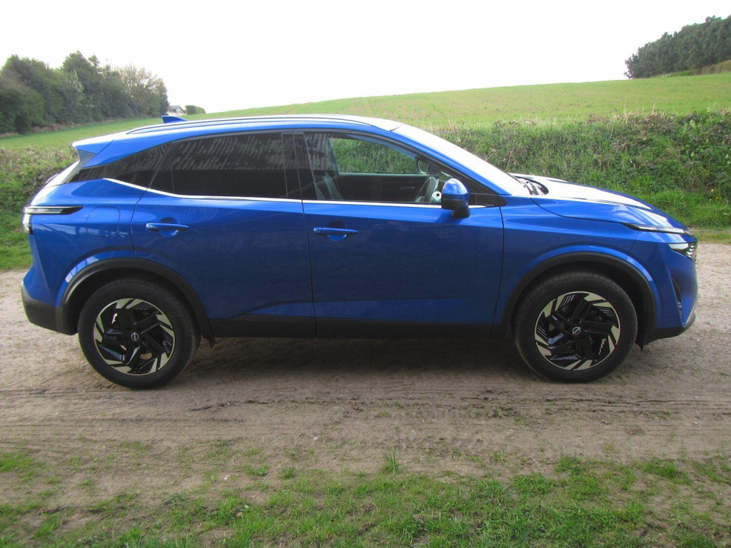 View NISSAN QASHQAI 1.3 DIG-T MHEV N-Connecta