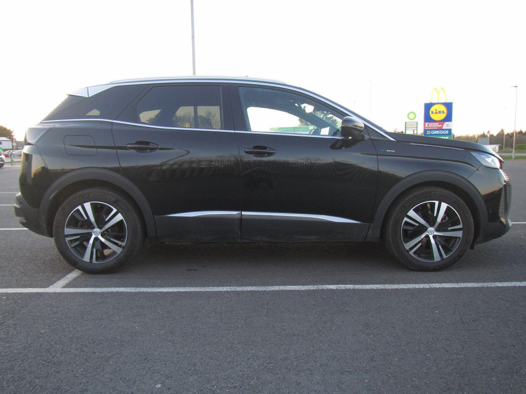 View PEUGEOT 3008 1.6 14.2kWh GT