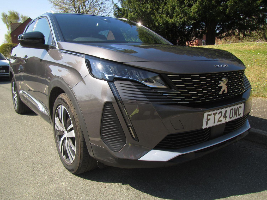 View PEUGEOT 3008 1.6 12.4kWh Allure Plug-In Hybrid - DAMAGED CAT S - DRIVE AWAY