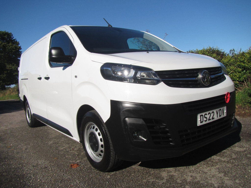 View VAUXHALL VIVARO 1.5 Turbo Diesel 2900 Dynamic L2H1 - DAMAGED CAT S - DRIVE AWAY