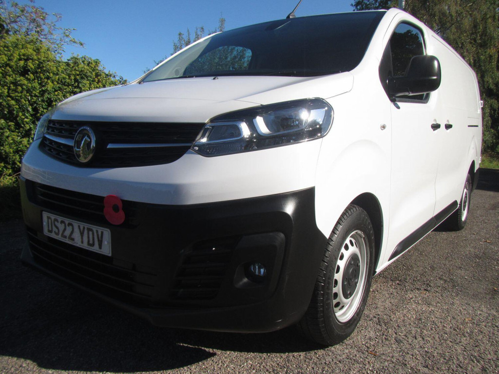 View VAUXHALL VIVARO 1.5 Turbo Diesel 2900 Dynamic L2H1 - DAMAGED CAT S - DRIVE AWAY