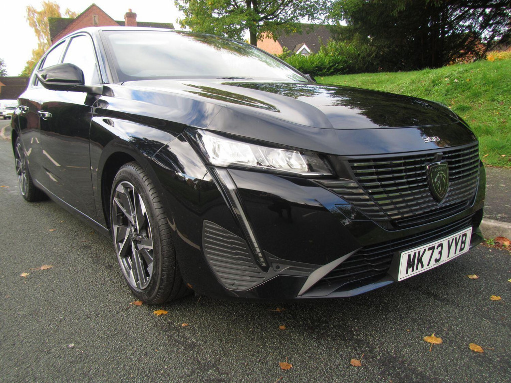 View PEUGEOT 308 1.2 PureTech Allure Premium - REPAIRED - CAT S