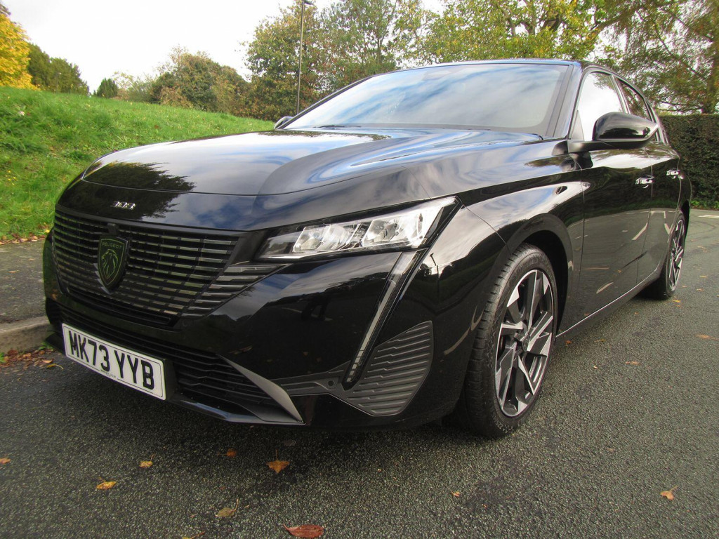 View PEUGEOT 308 1.2 PureTech Allure Premium - REPAIRED - CAT S