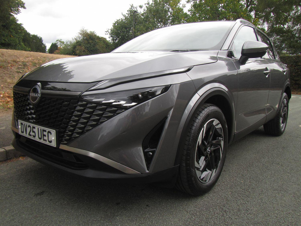 View NISSAN QASHQAI 1.3 DIG-T MHEV N-Connecta - REPAIRED CAT S