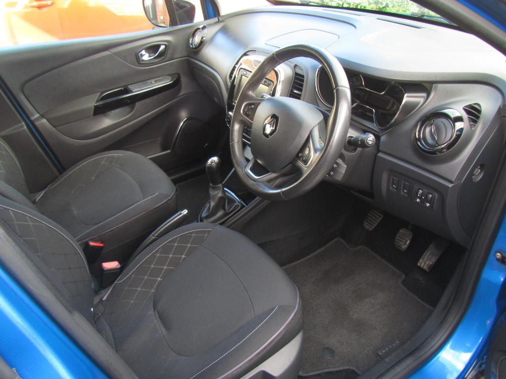 RENAULT CAPTUR