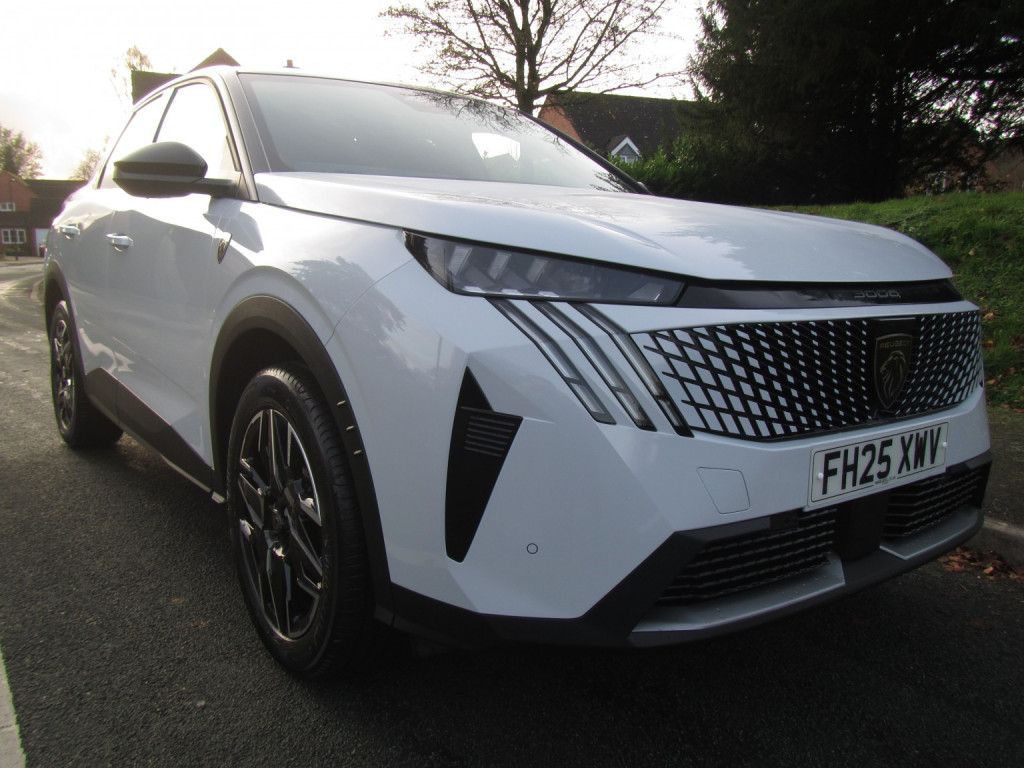 View PEUGEOT 3008 1.2 MHEV GT AUTOMATIC - CURRENTLY BEING REPAIRED - CAT N