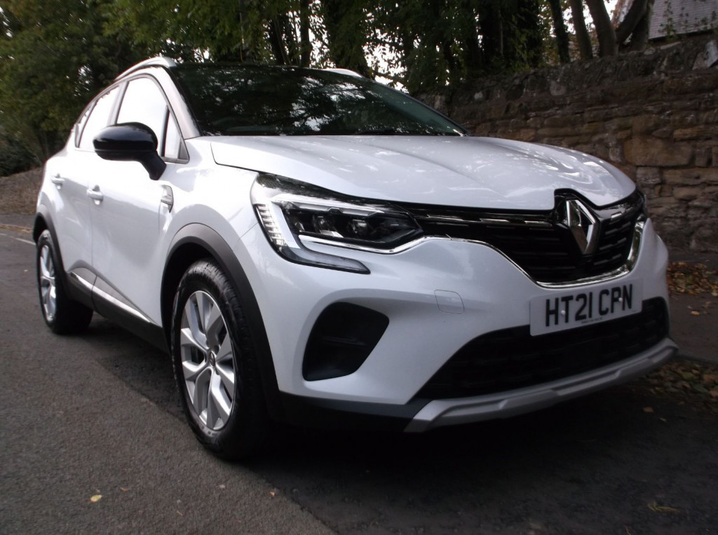 View RENAULT CAPTUR 1.3 TCe Iconic - REPAIRED CAT S