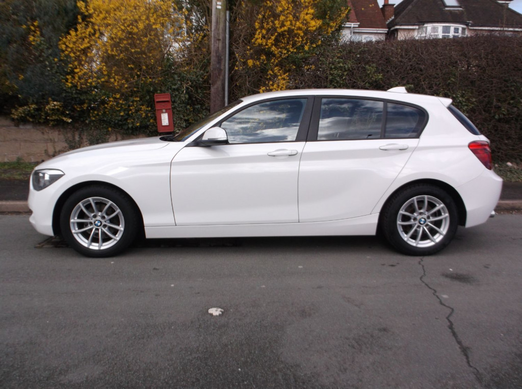 View BMW 1 SERIES 116D EFFICIENTDYNAMICS