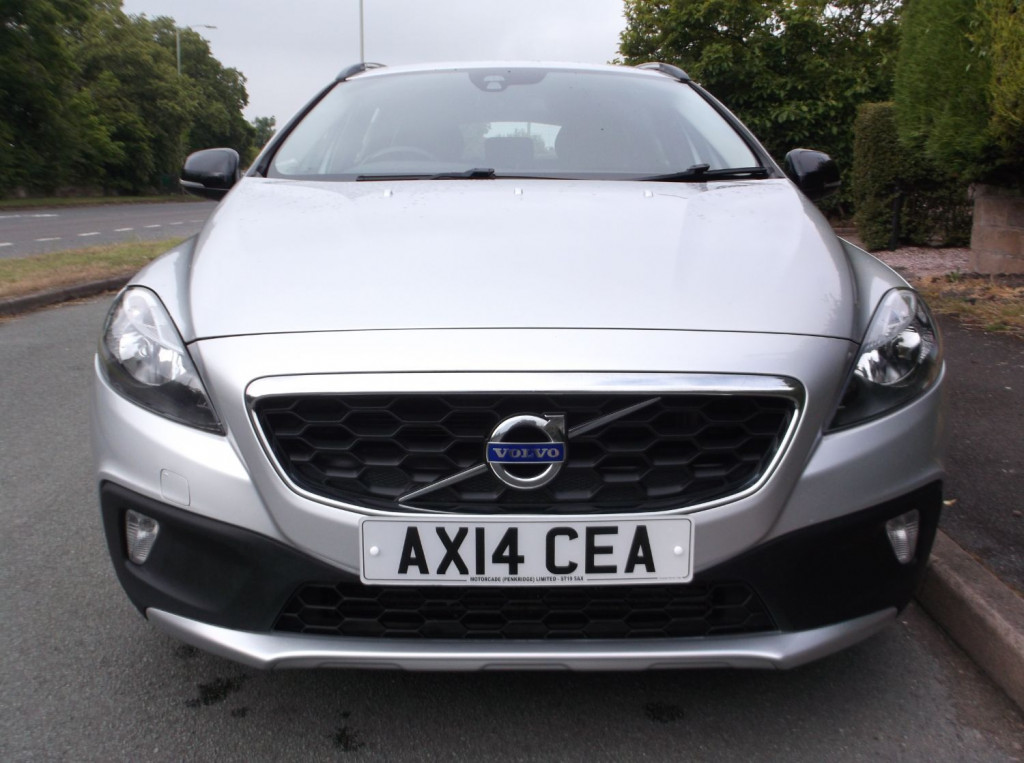 View VOLVO V40 D2 CROSS COUNTRY SE
