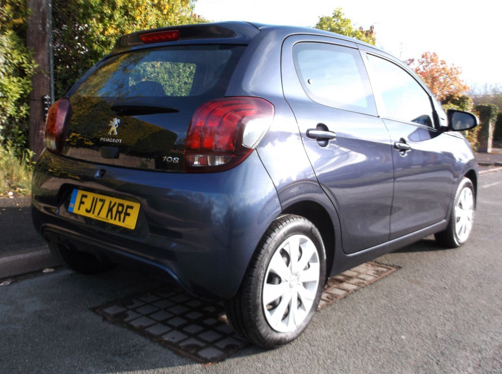 PEUGEOT 108