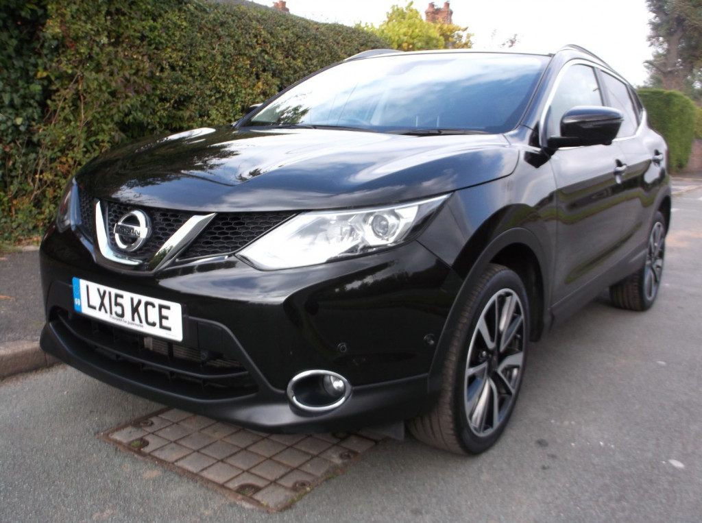 View NISSAN QASHQAI TEKNA DIG-T