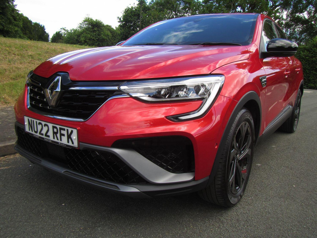View RENAULT ARKANA 1.6 E-TECH R.S. Line - REPAIRED CAT S