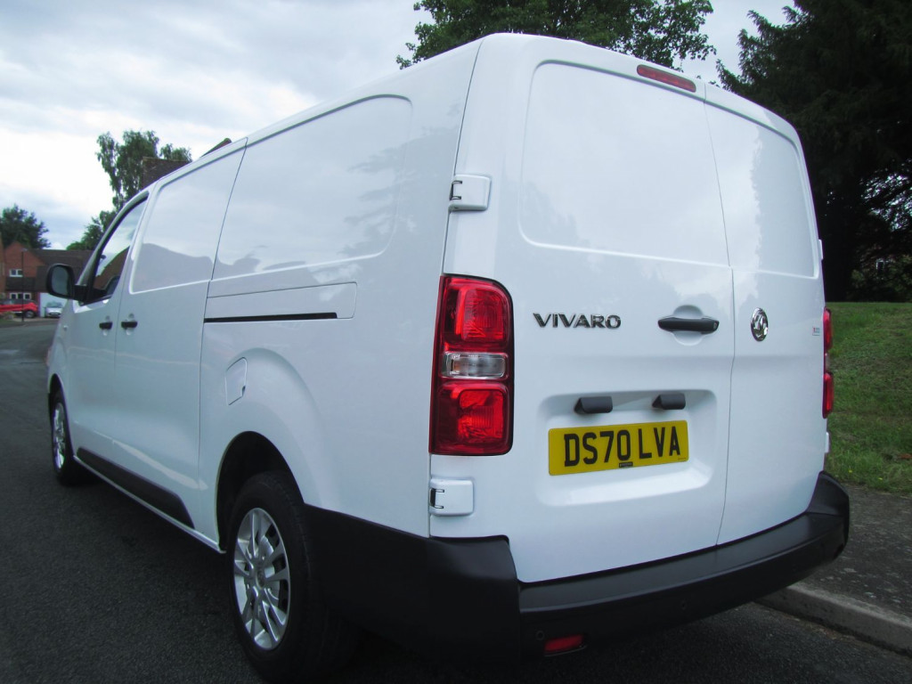 VAUXHALL VIVARO