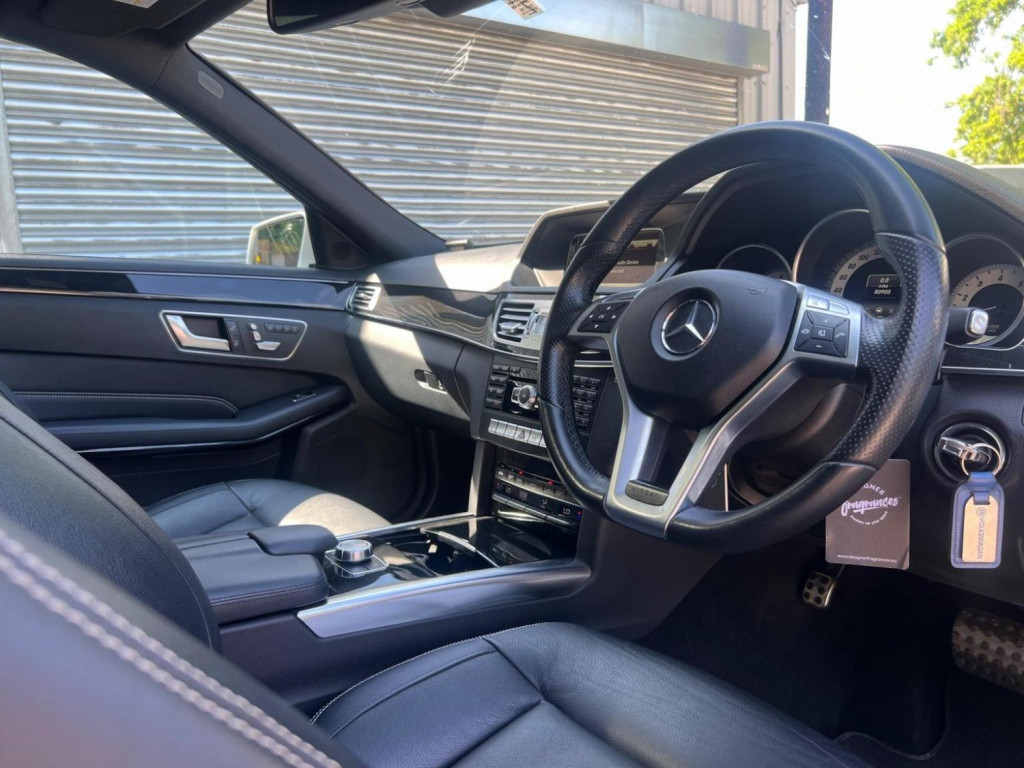 MERCEDES-BENZ E CLASS