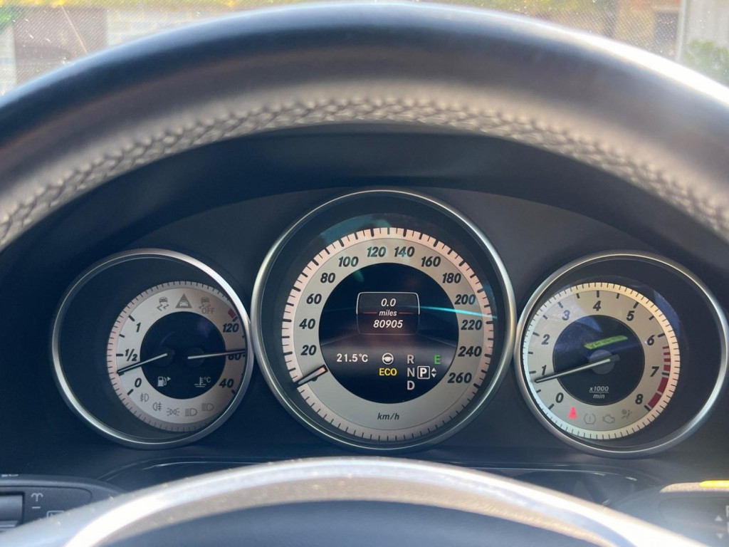 MERCEDES-BENZ E CLASS