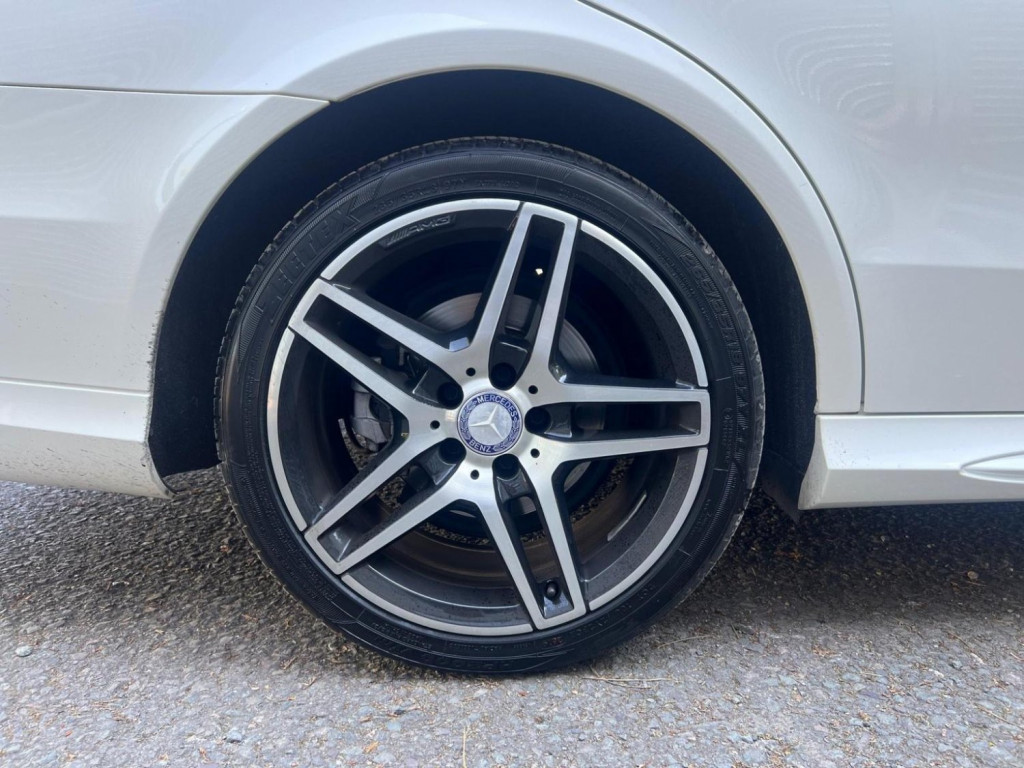 MERCEDES-BENZ E CLASS