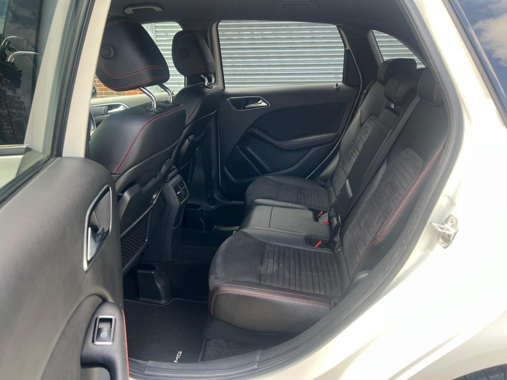 MERCEDES-BENZ B CLASS