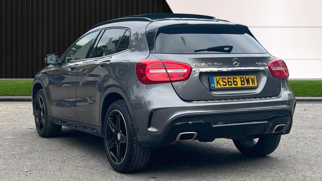 MERCEDES-BENZ GLA CLASS